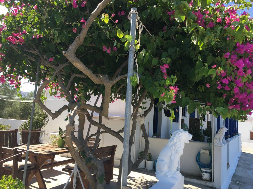 Stolidi Adamantas (Milos) Exterior foto